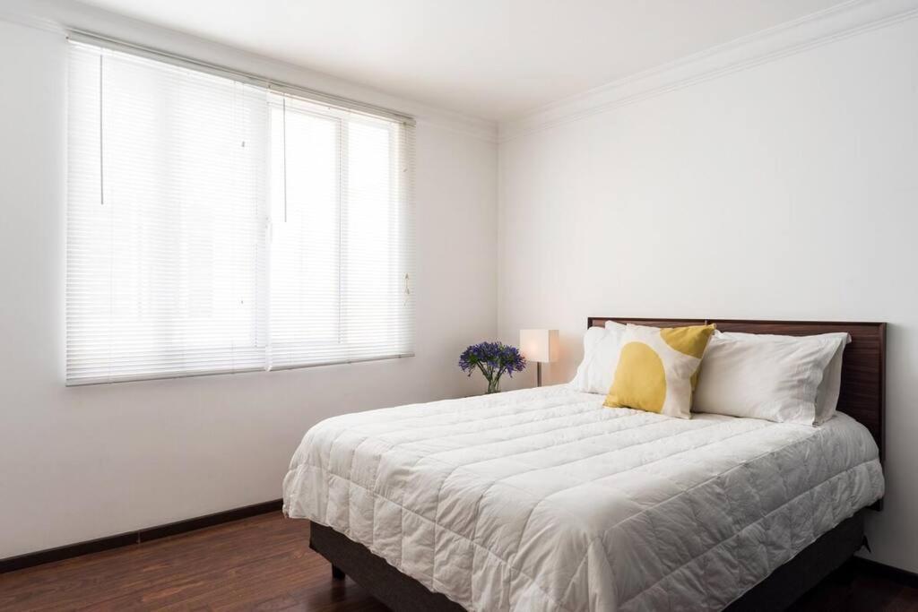 Condesa Residence 7 Stylish 2 Bedroom, 1 Bathroom Residence Accentuating Expansive Interiors Mexico City Exterior photo